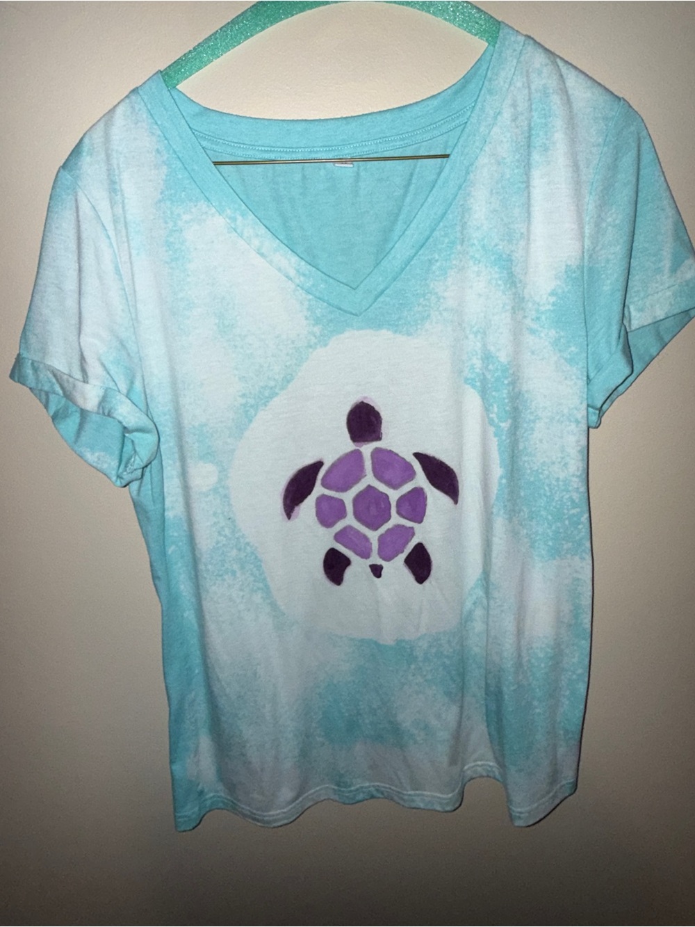 Custom Hand-Painted Purple Sea Turtle V-Neck Tee – Size Medium - Picture 2 of 4